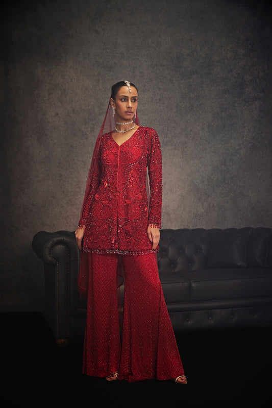 NIKI MEHRA IN DIVINITY SET